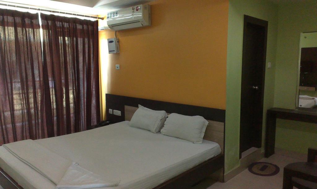 Hotel Sun View Dispur Room photo