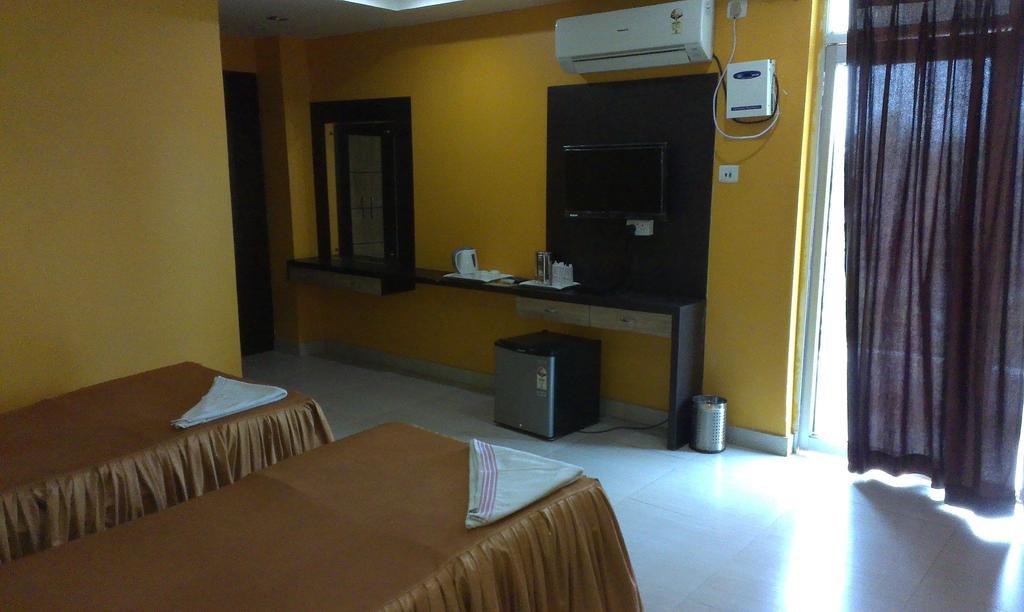 Hotel Sun View Dispur Room photo